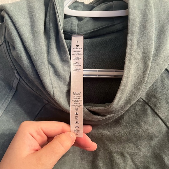 Lululemon Green Scuba Pullover Size 6 - Picture 6 of 6